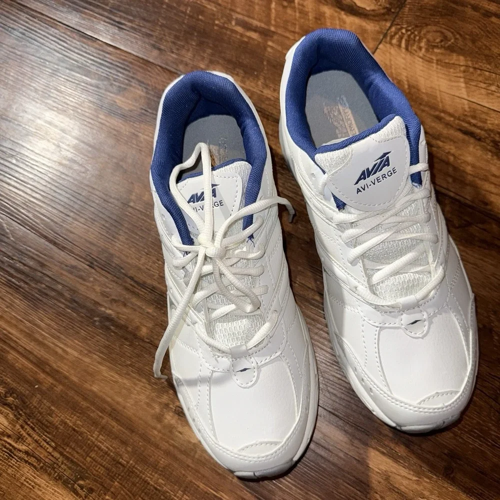 Avia Avi-Verge White Blue Lace Up Memory Foam Sneakers Women's Size 11 NEW